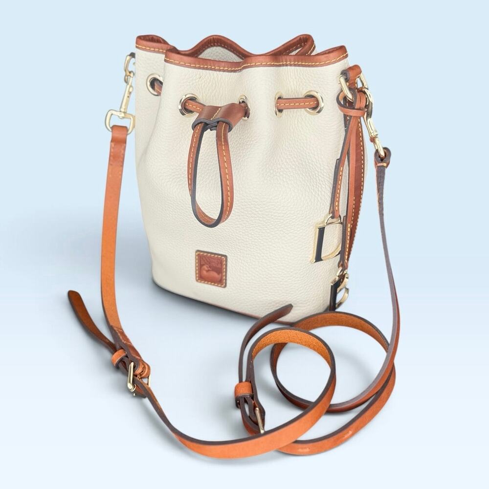 $228 Dooney Bourke Mini Drawstring Bucket Pebble Crossbody White Ivory Cream